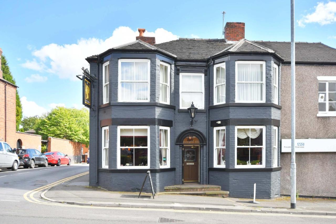 The Victoria Hotel Newcastle-under-Lyme Buitenkant foto